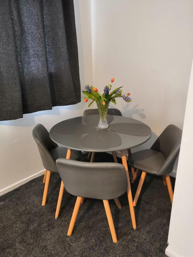 Delight Apartment, Close To Excel, London City Airport & O2! Экстерьер фото