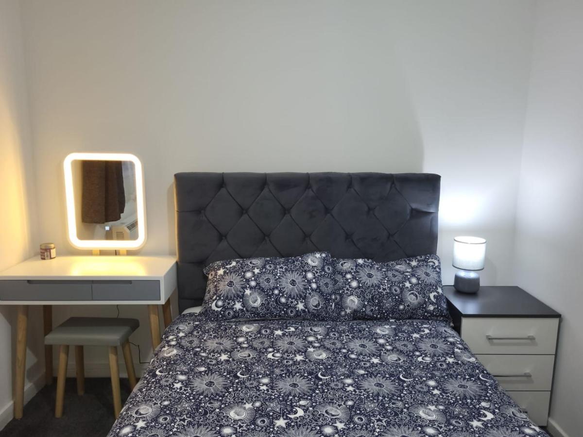 Delight Apartment, Close To Excel, London City Airport & O2! Экстерьер фото